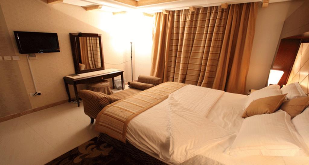 Lavande Suites Yanbu Phòng bức ảnh